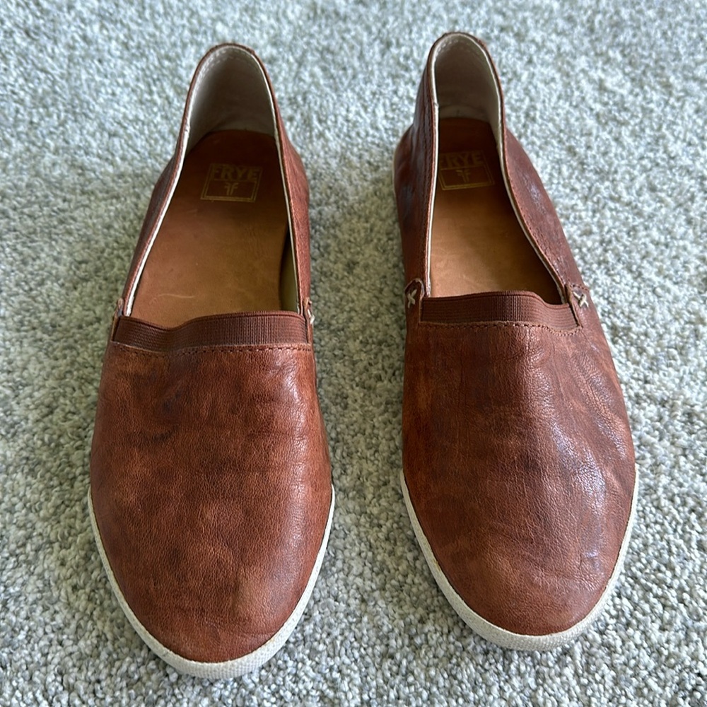 Frye Melanie slip on Cognac Sz 7.5